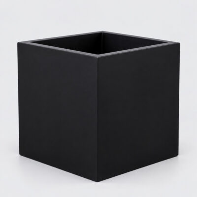 Square fiberglass planter 5