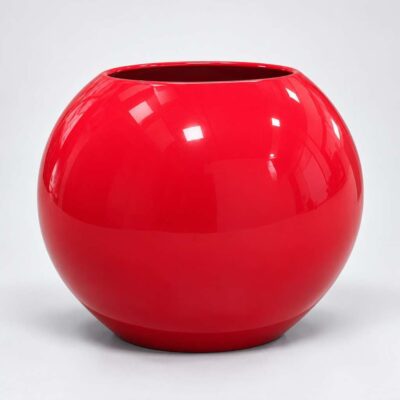Round fibgerlass planters 1
